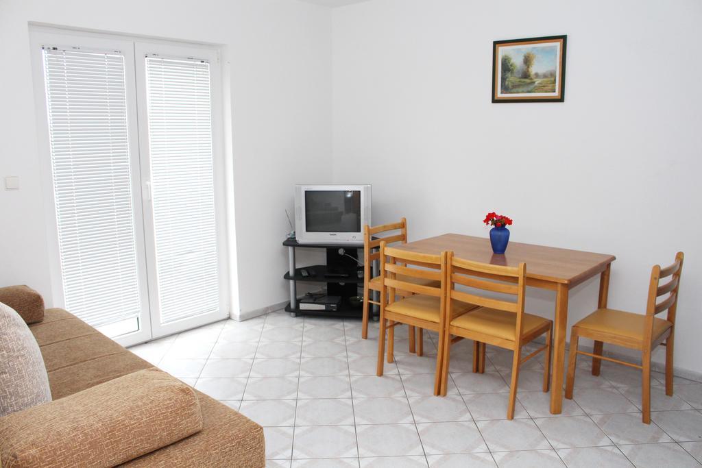 Apartments Beba Vir Habitación foto